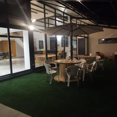 Loft Lumineux, Piece De Vie 100m2, Parking Prive * Le Mesnil-Esnard