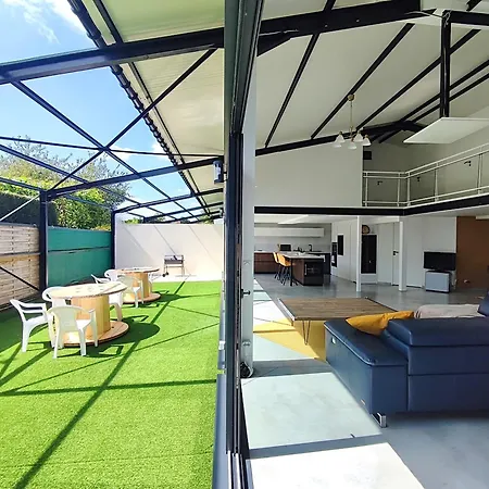 Loft Lumineux, Piece De Vie 100m2, Parking Prive * Le Mesnil-Esnard