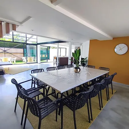 Loft Lumineux, Piece De Vie 100m2, Parking Prive Villa