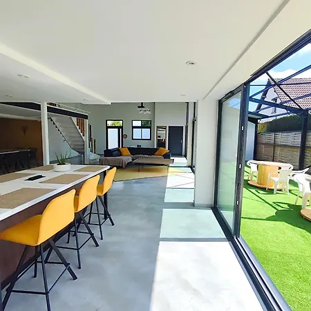 Villa Loft Lumineux, Piece De Vie 100m2, Parking Prive *